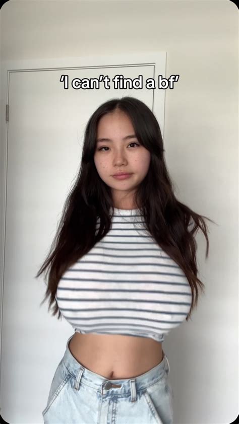 Yumi (@unefilipinafina) .